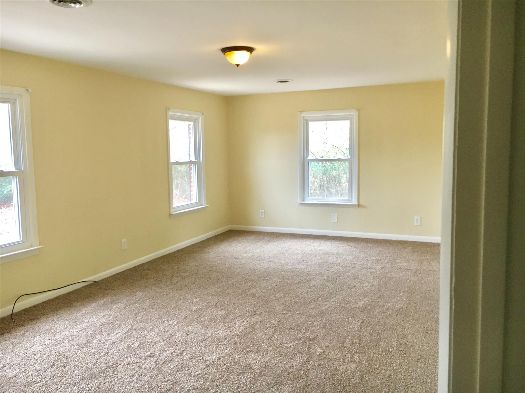 2409 Sulphur Springs Road Murfreesboro, TN 37129 - Photo 10 of 13 Gallery Image 10
