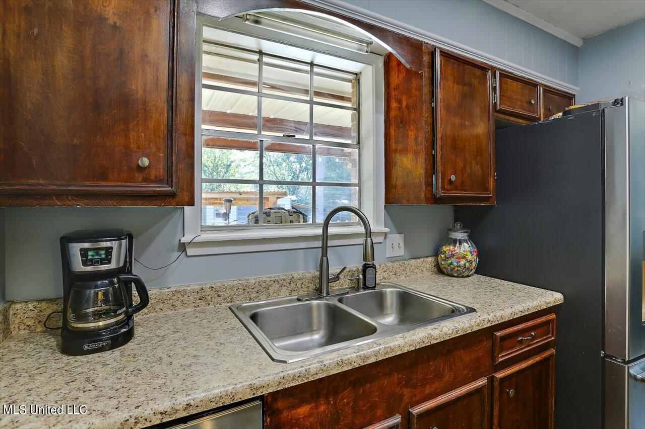 142 Fern Valley Road Brandon, MS 39042 - Photo 10 of 38 10-142 Fern Valley Rd