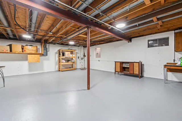 $419,999 | 9109 Crescent Court, Oak Lawn, IL 60453