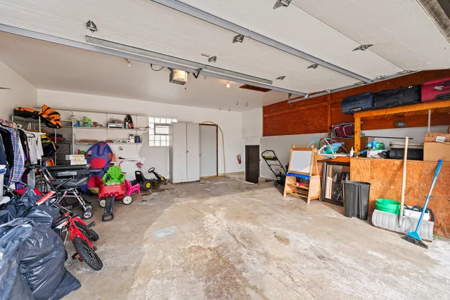 $419,999 | 9109 Crescent Court, Oak Lawn, IL 60453