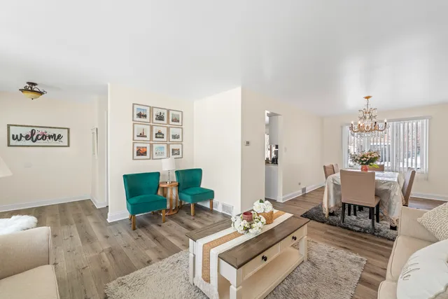 $419,999 | 9109 Crescent Court, Oak Lawn, IL 60453