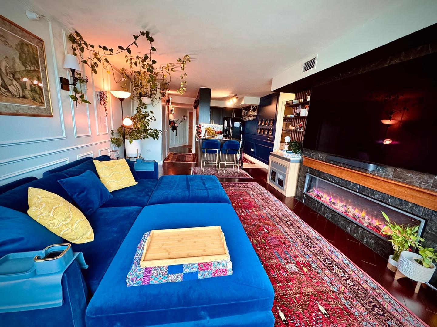 1720 Maple Avenue, Unit 2680 Evanston, IL 60201 - Photo 13 of 74 a living room with furniture and a flat screen tv