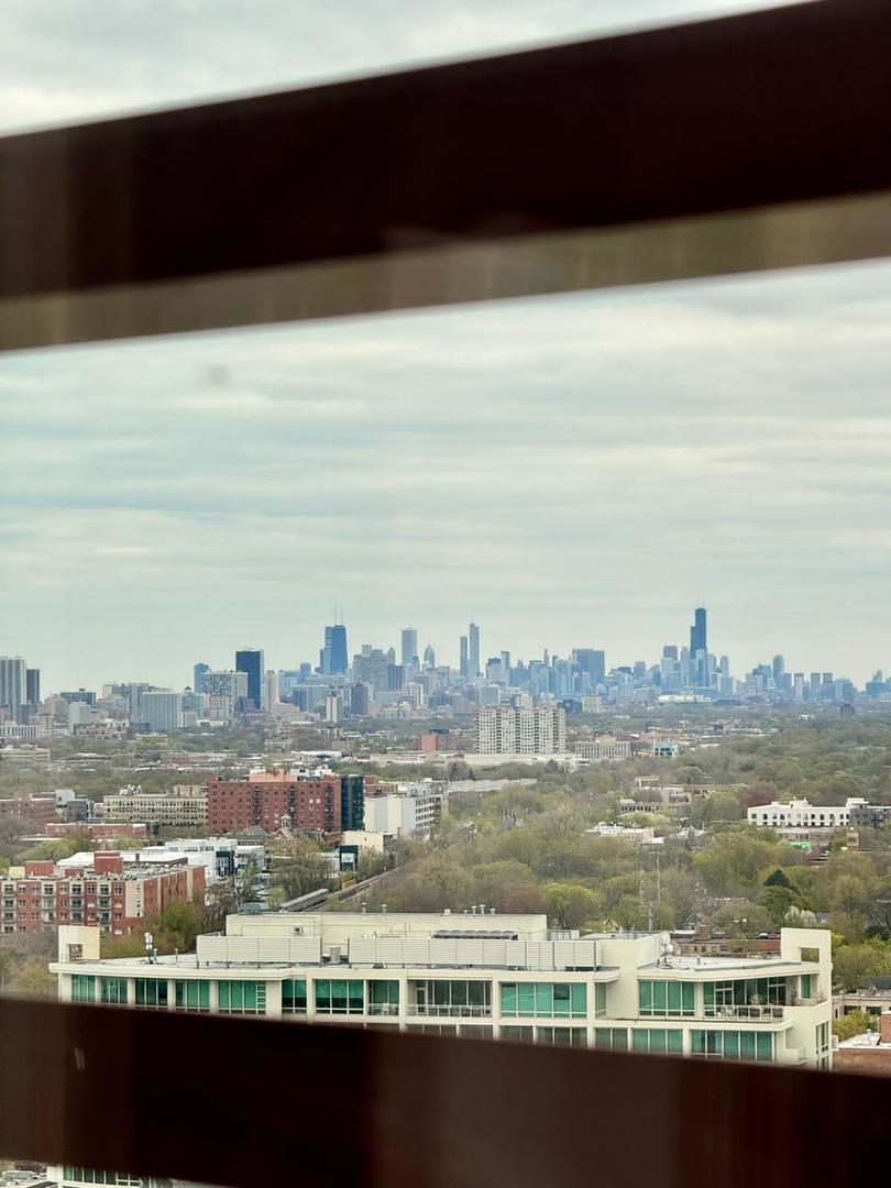 1720 Maple Avenue, Unit 2680 Evanston, IL 60201 - Photo 37 of 74 a view of city with ocean