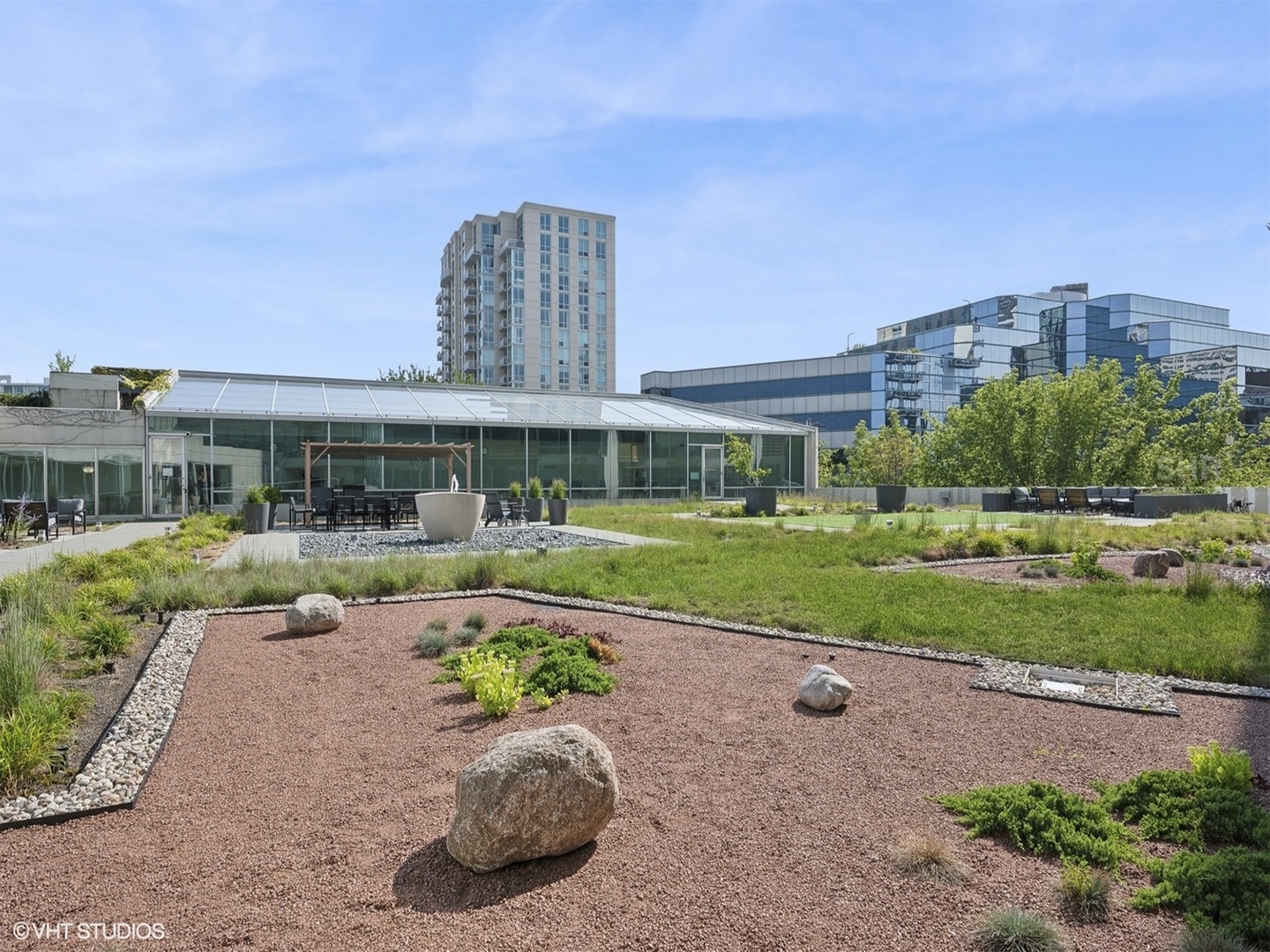 1720 Maple Avenue, Unit 2680 Evanston, IL 60201 - Photo 53 of 74 a front view of a house with a yard