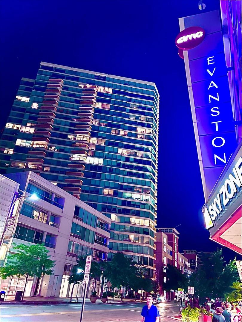 1720 Maple Avenue, Unit 2680 Evanston, IL 60201 - Photo 73 of 74 a view of a building