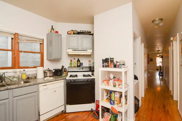 $3,295 | 1342 West Hubbard Street, Unit 2F, Chicago, IL 60642