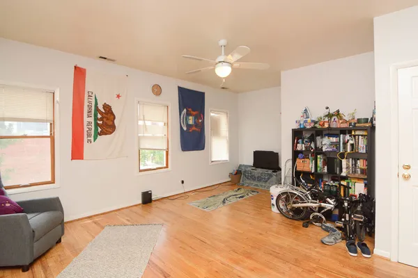 $3,295 | 1342 West Hubbard Street, Unit 2F, Chicago, IL 60642