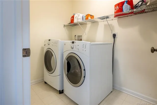 $430,000 | 30 Caldwell Terrace, Unit 30, Danbury, CT 06810