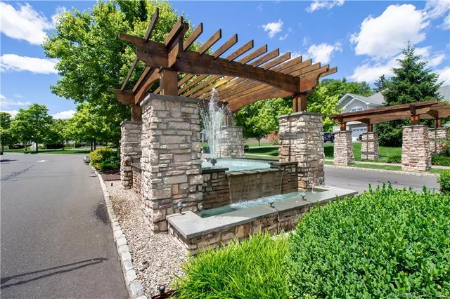 $430,000 | 30 Caldwell Terrace, Unit 30, Danbury, CT 06810