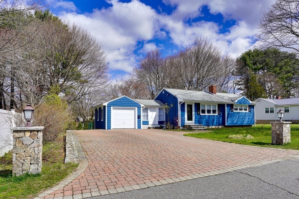 79 Dunster Road Framingham, MA 01702 - Photo 2 of 42 Gallery Image 2
