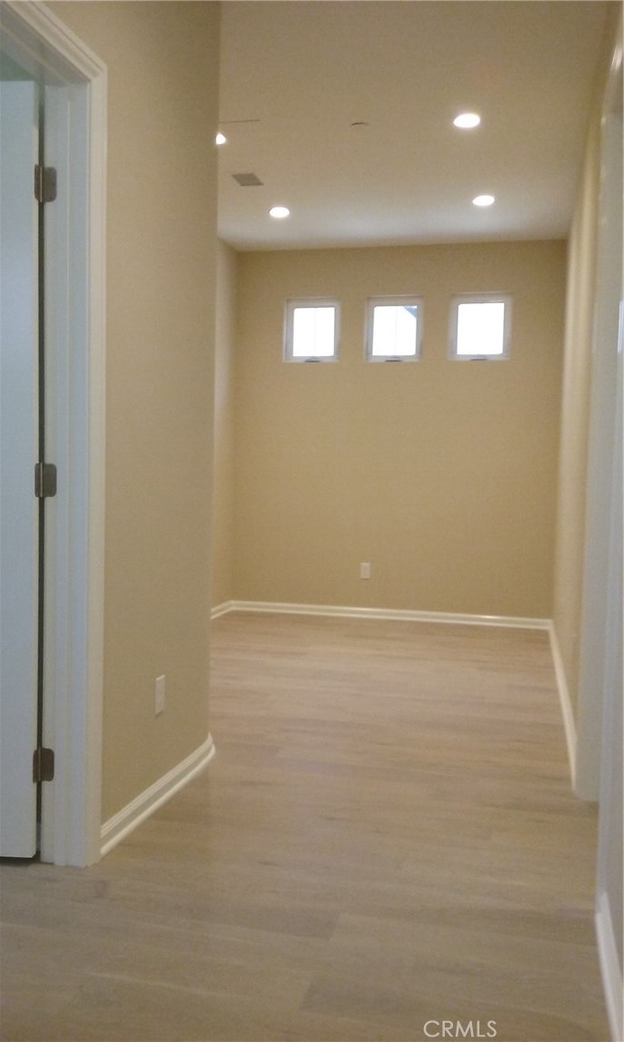 182 Working Ranch Irvine, CA 92602 - Photo 12 of 46 Office Niche on second floor