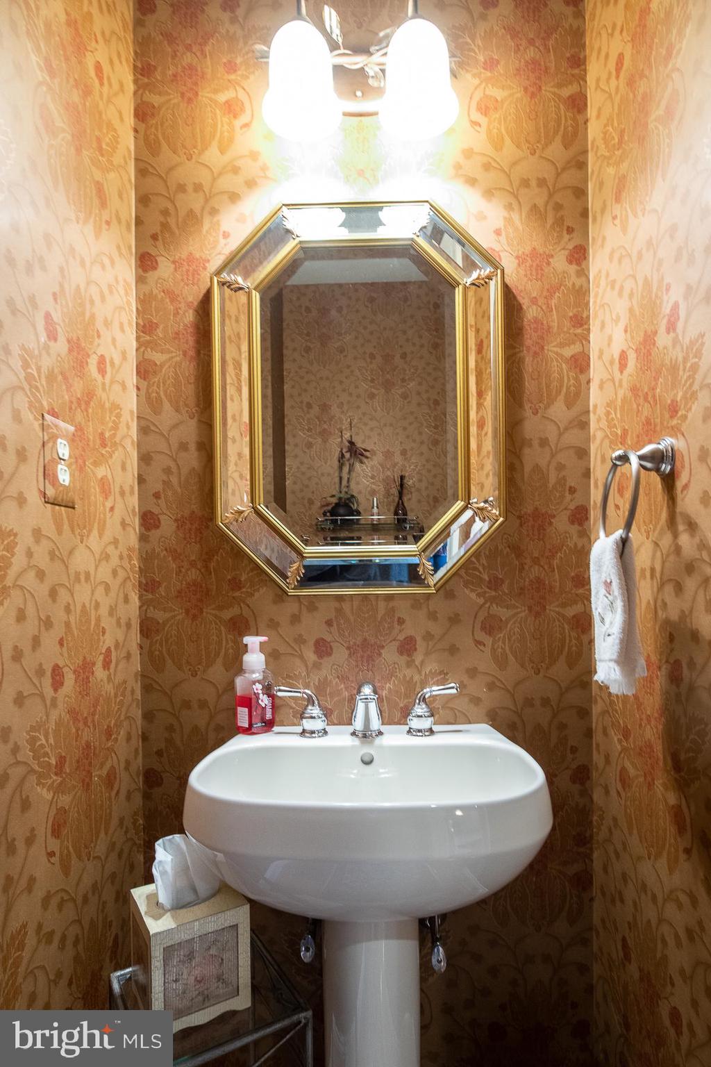 1275 Johnson Lane Ambler, PA 19002 - Photo 20 of 36 Powder room