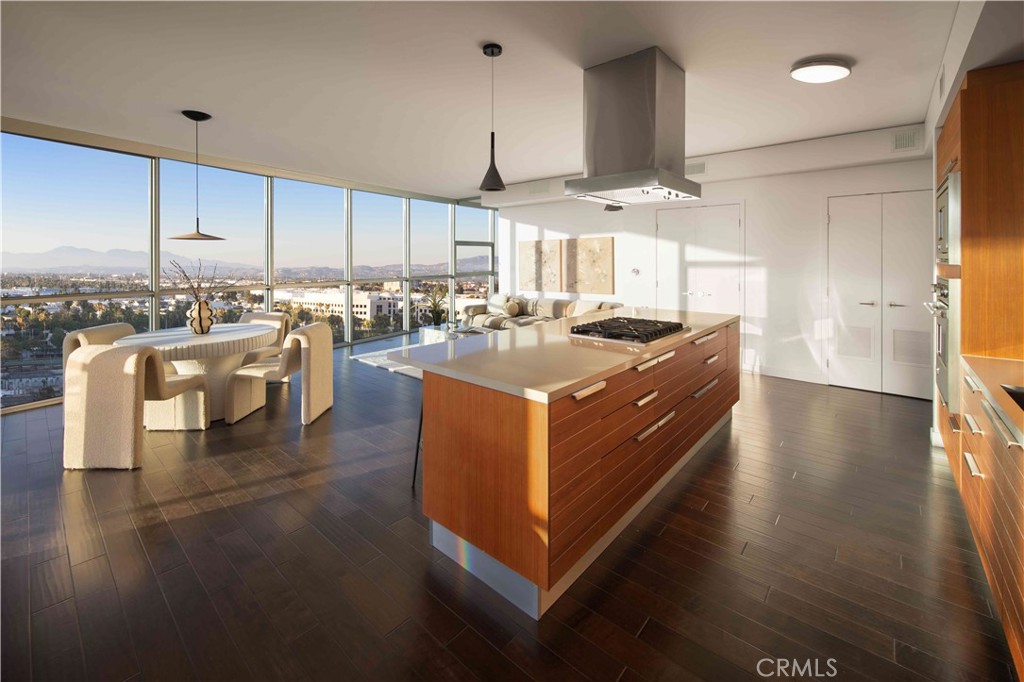 9 Mac Arthur Place, Unit 508 Santa Ana, CA 92707 - Photo 4 of 15 a kitchen with lots of counter top space