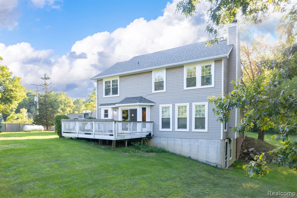 3930 Cullen Road Howell, MI 48855 - Photo 2 of 61