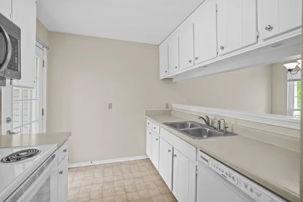 $265,000 | 1022 Rachels Square Drive, Hermitage, TN 37076