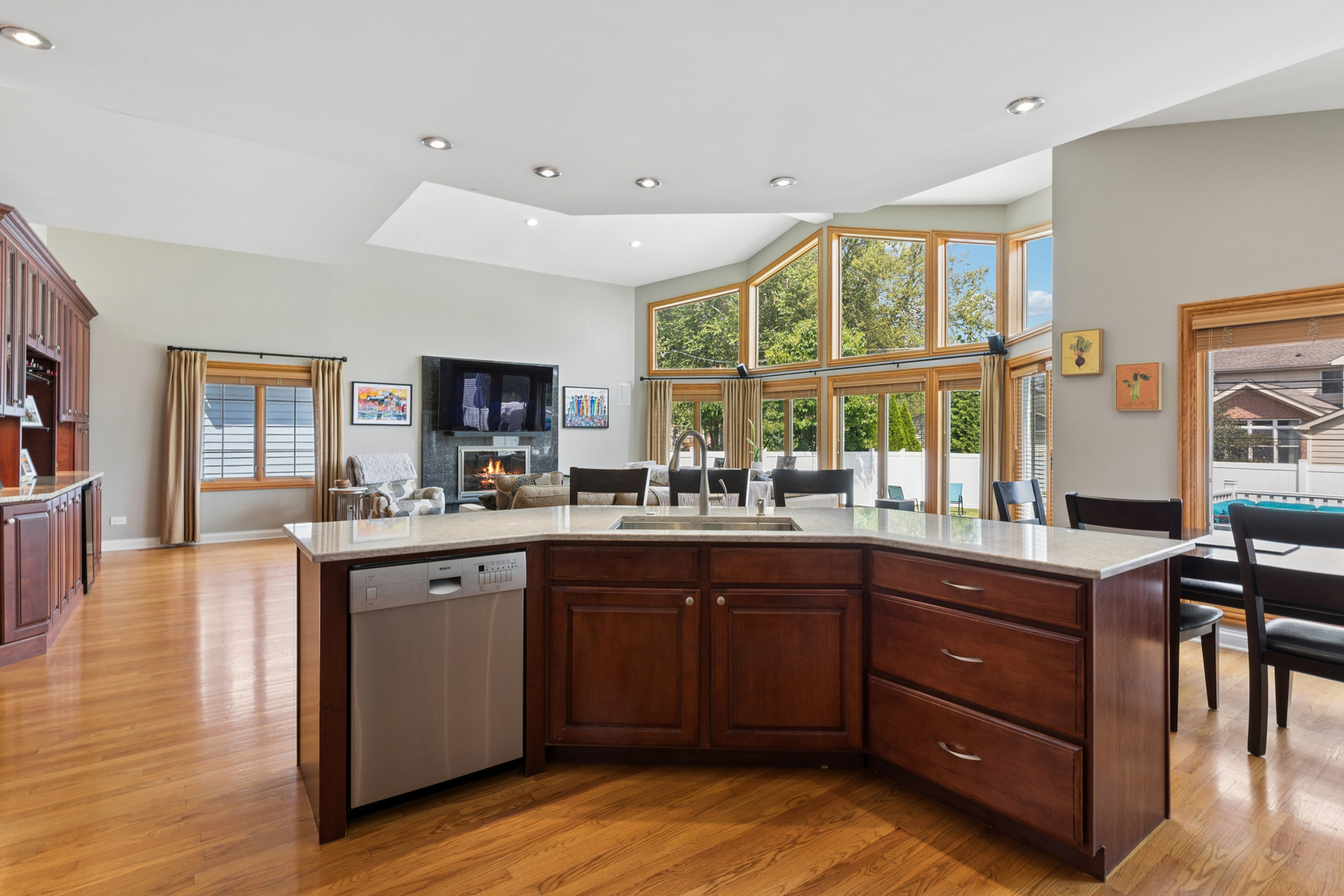 2532 Illinois Road Northbrook, IL 60062 - Photo 11 of 34 Gallery Image 11