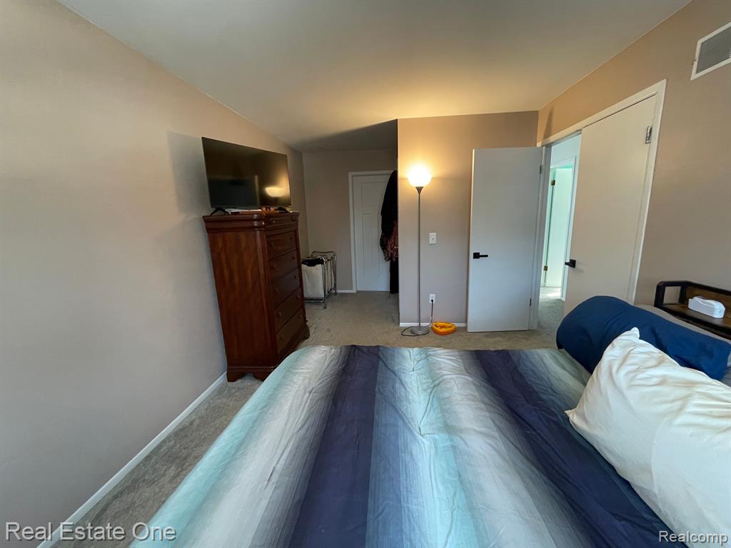 5479 Canonsburg Road Grand Blanc, MI 48439 - Photo 12 of 23