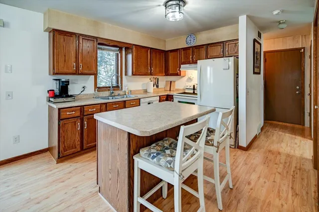 $399,900 | 400 Old Indian Trail, DeForest, WI 53532