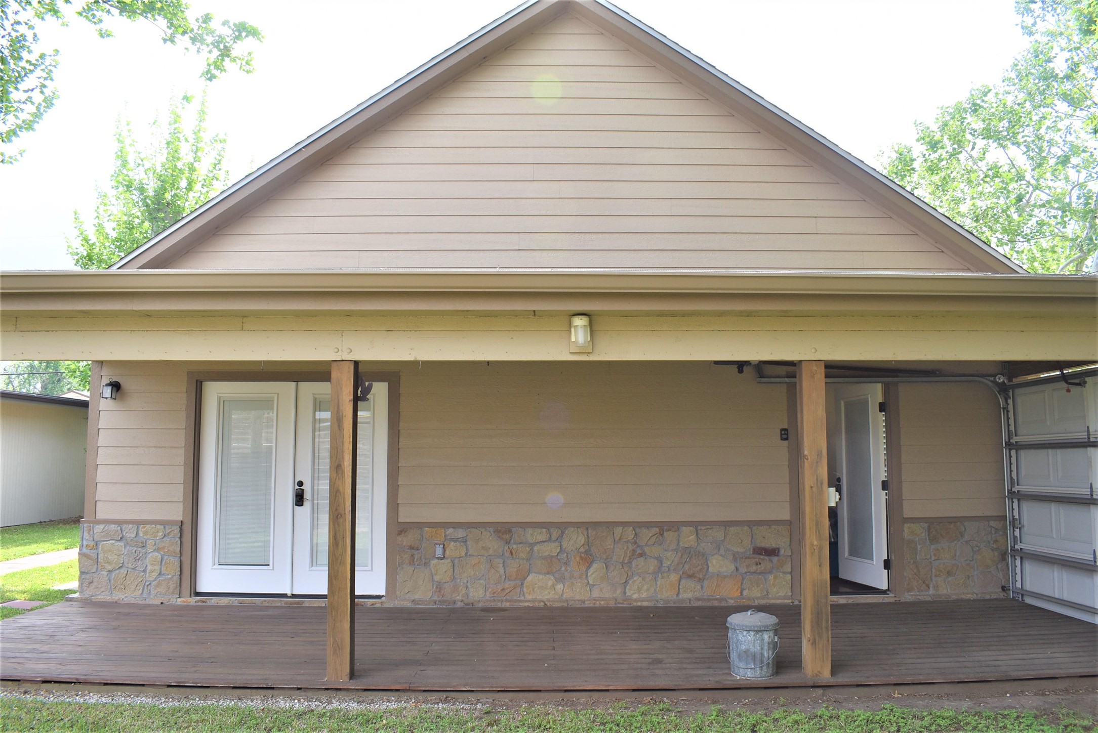 412 Pecan Street Sweeny, TX 77480 - Photo 26 of 32 a front view of a house