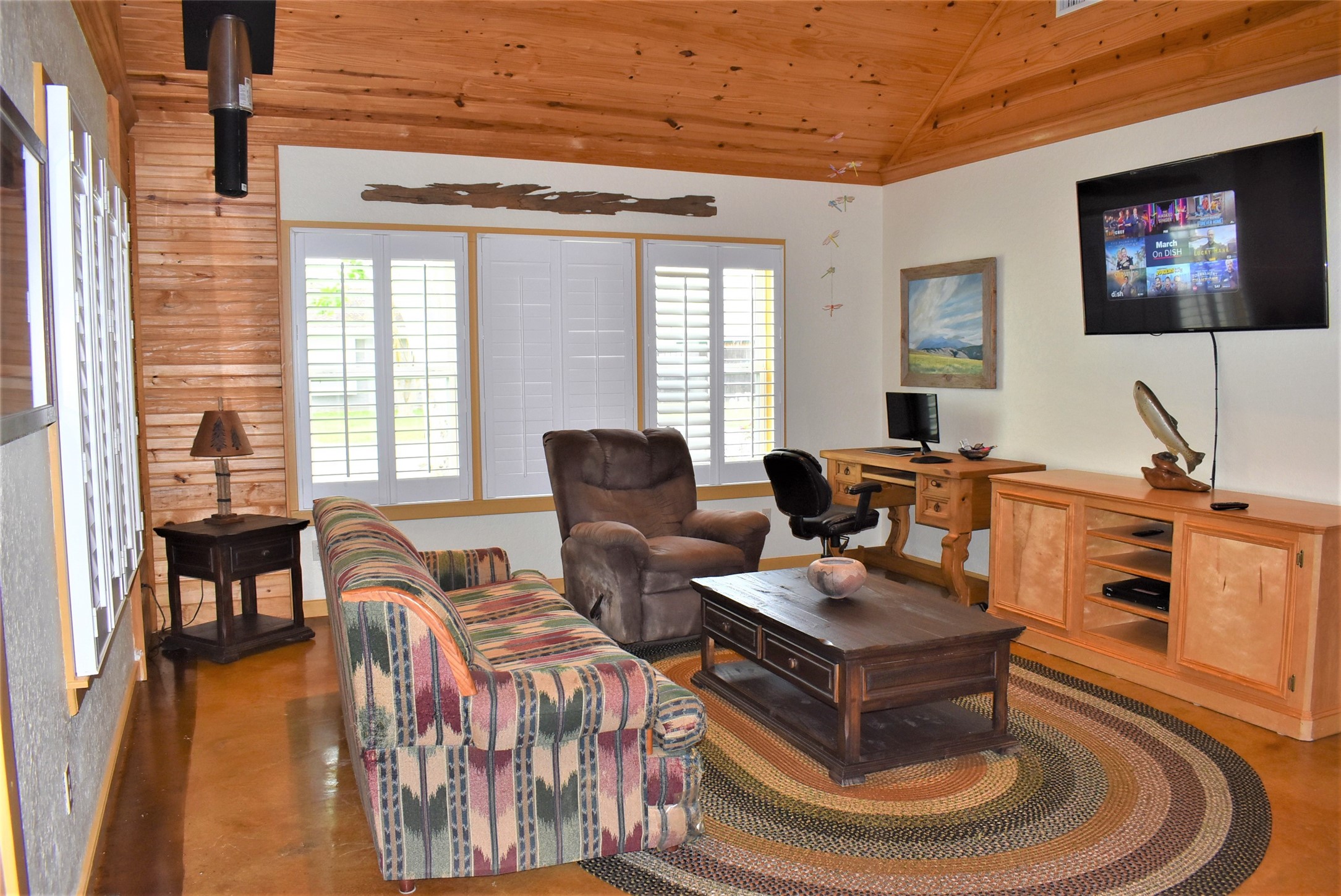 412 Pecan Street Sweeny, TX 77480 - Photo 7 of 32 a living room with furniture and a flat screen tv
