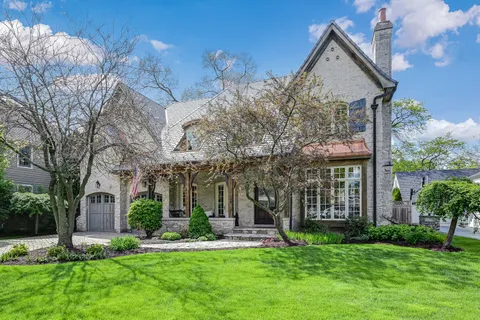 $2,100,000 | 445 Ridge Avenue, Clarendon Hills, IL 60514