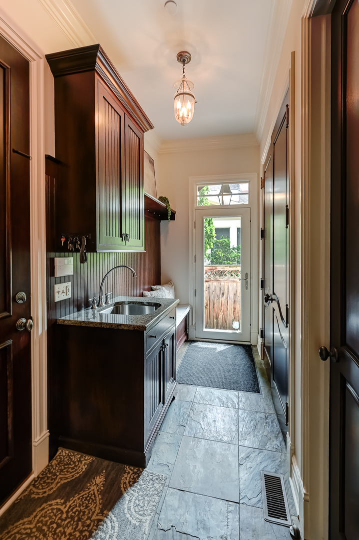 445 Ridge Avenue Clarendon Hills, IL 60514 - Photo 21 of 50