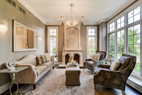 $2,100,000 | 445 Ridge Avenue, Clarendon Hills, IL 60514