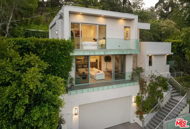$2,549,000 | 7350 Pacific View Drive, Los Angeles, CA 90068