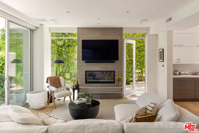 $2,549,000 | 7350 Pacific View Drive, Los Angeles, CA 90068