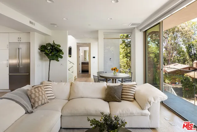 $2,549,000 | 7350 Pacific View Drive, Los Angeles, CA 90068