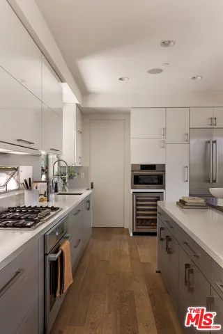 $2,549,000 | 7350 Pacific View Drive, Los Angeles, CA 90068