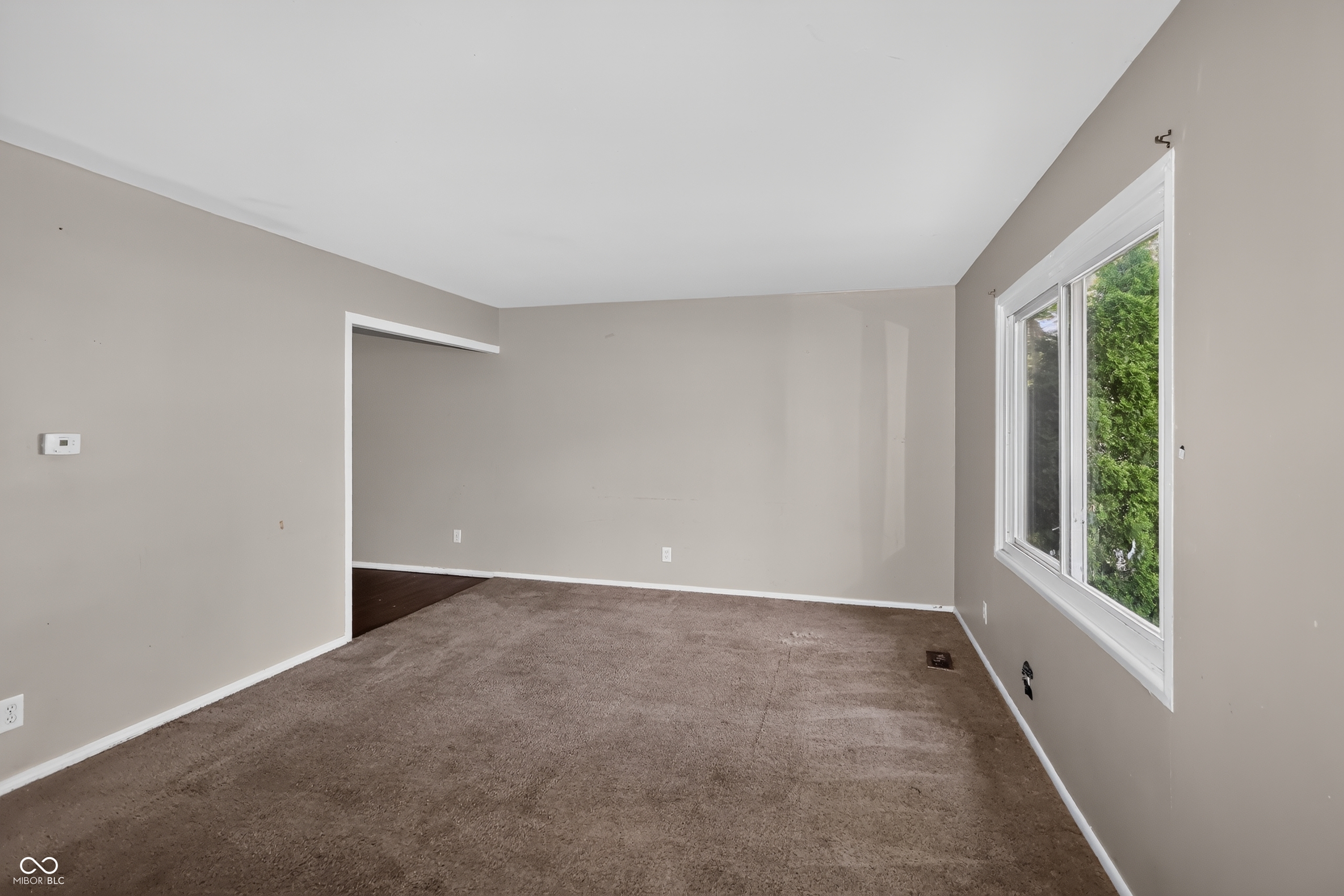 9926 Montery Road Indianapolis, IN 46235 - Photo 4 of 16