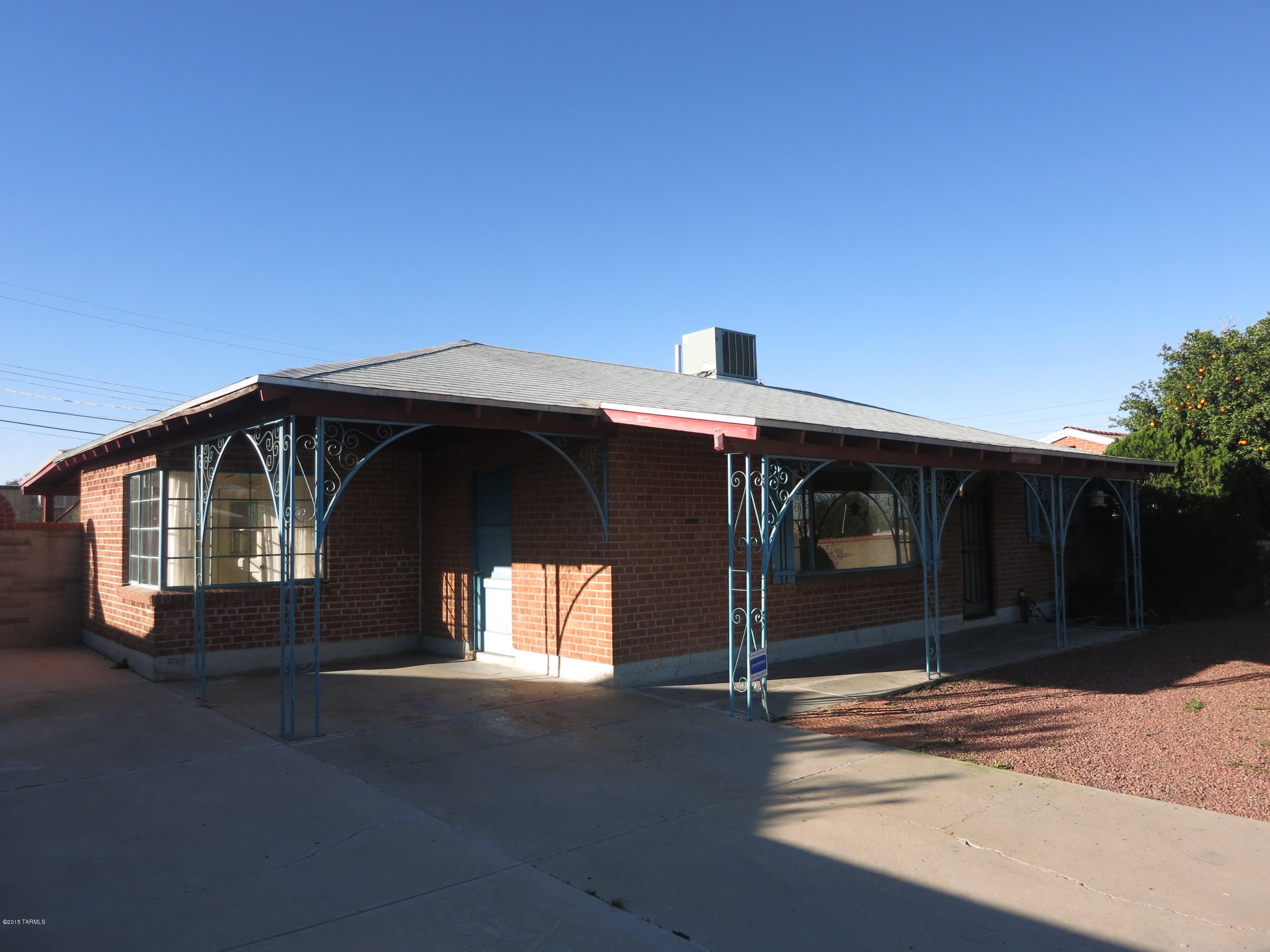 3118 East Silverlake Road Tucson, AZ 85713 - Photo 2 of 15