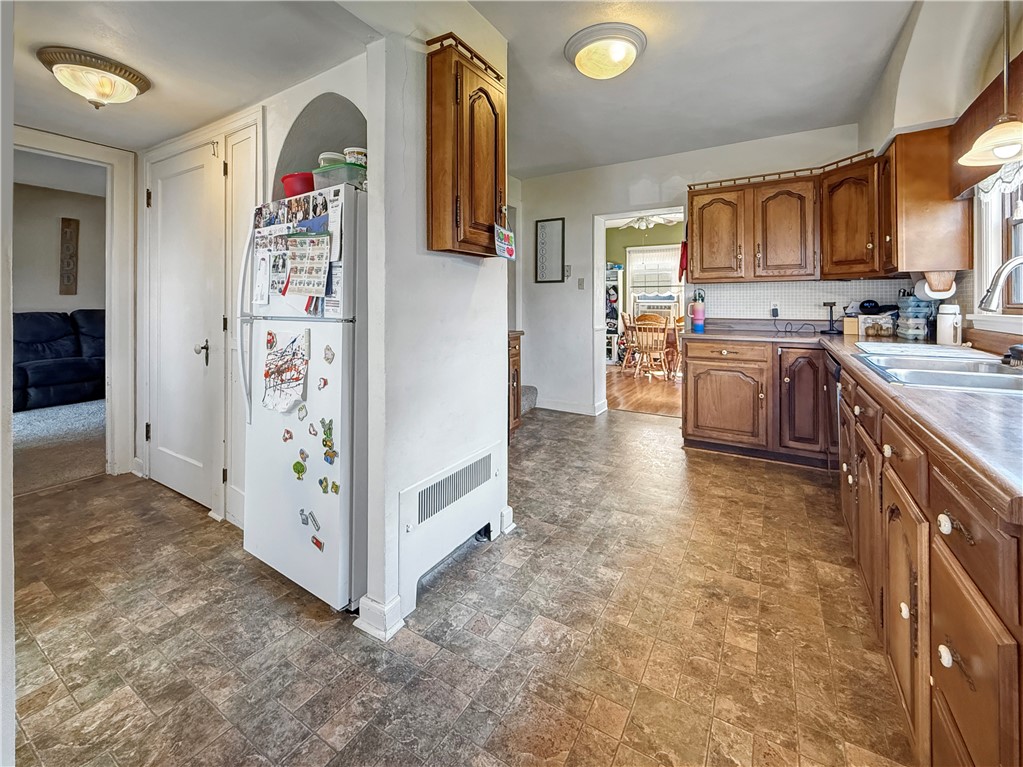 200 West Main Street Casey, IL 62420 - Photo 6 of 22