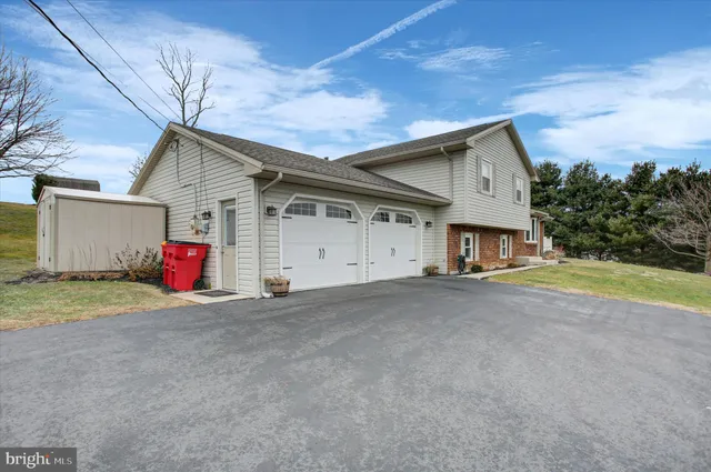 a house view with a outdoor space