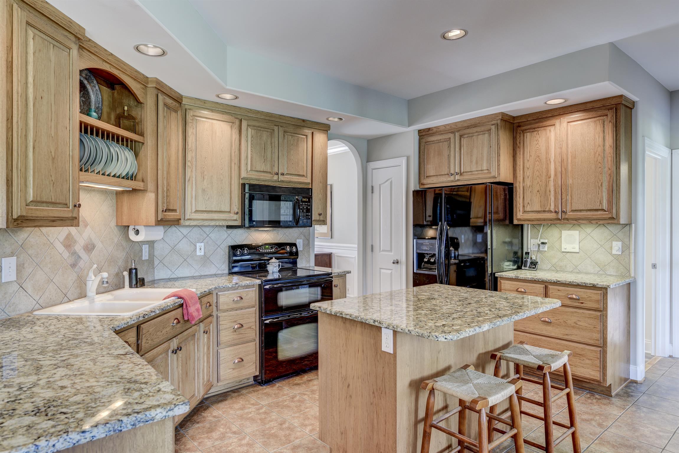 230 Ridgewater Way Mount Juliet, TN 37122 - Photo 12 of 30 Tile backsplash, double ovens- all appliances remain including the refrigerator
