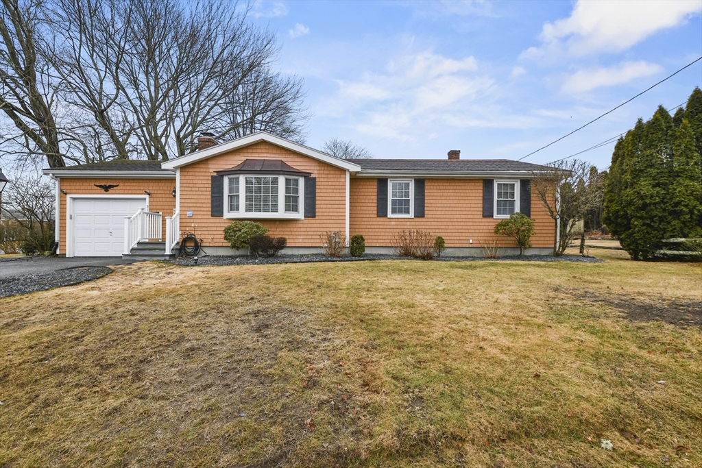 31 Cardinal Road Somerset, MA 02726 - Photo 1 of 40 Gallery Image 1