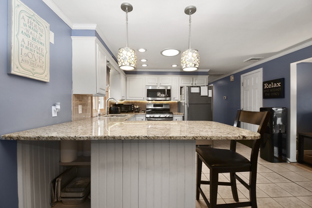 31 Cardinal Road Somerset, MA 02726 - Photo 14 of 40 Gallery Image 14