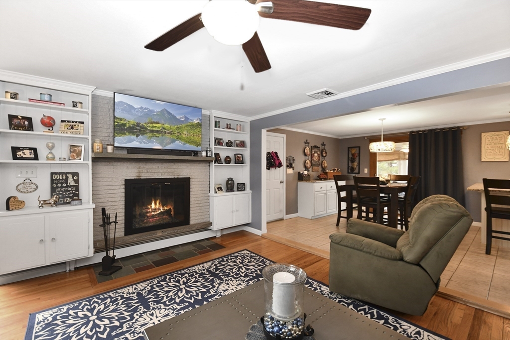 31 Cardinal Road Somerset, MA 02726 - Photo 5 of 40 Gallery Image 5