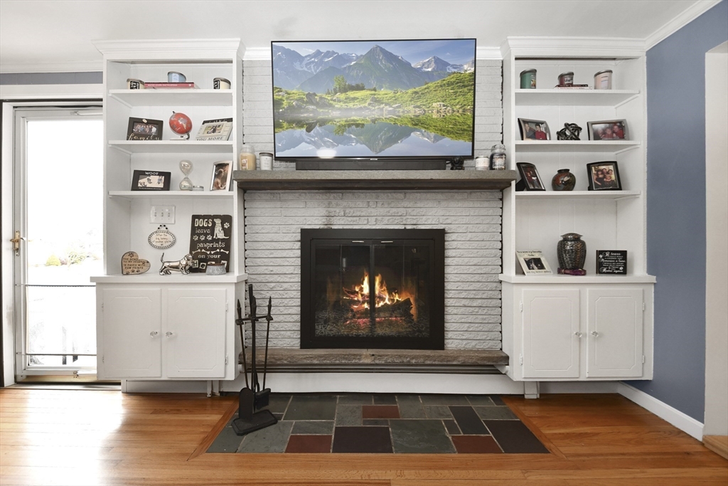 31 Cardinal Road Somerset, MA 02726 - Photo 6 of 40 Gallery Image 6