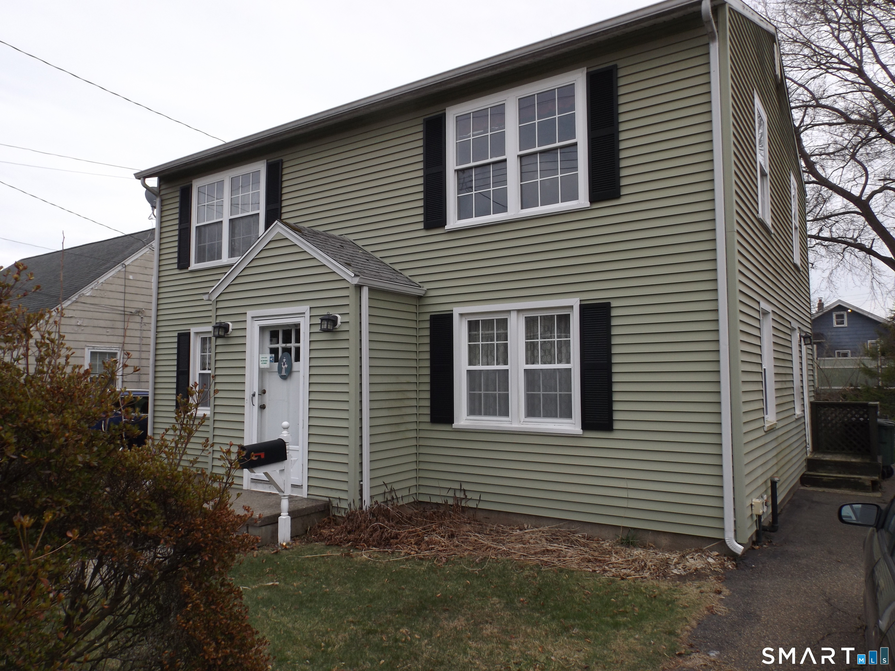 69 Fairview Street Milford, CT 06460 - Photo 4 of 26