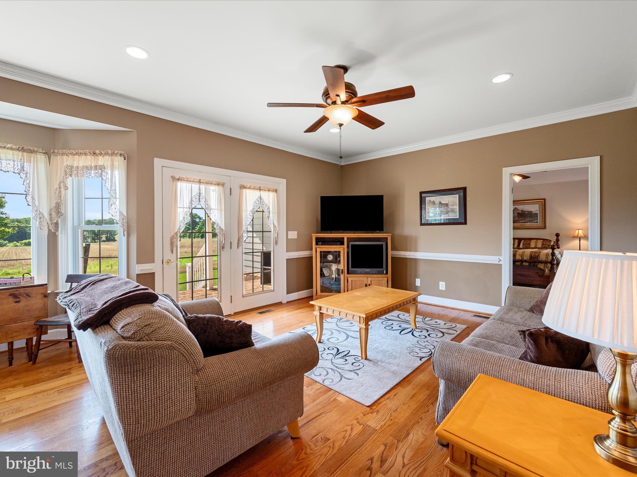 78 Old Grade Road Strasburg, VA 22657 - Photo 30 of 70 Living Room