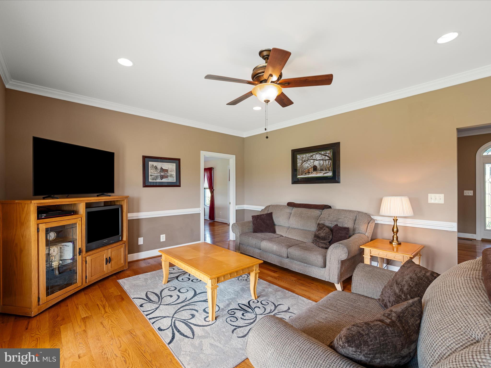 78 Old Grade Road Strasburg, VA 22657 - Photo 31 of 70 Living Room