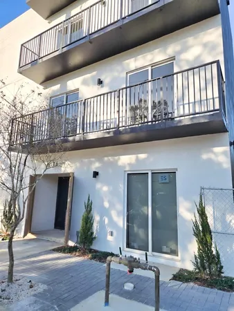 $1,750 | 8106 Northeast 1st Avenue, Unit 13, Miami, FL 33138