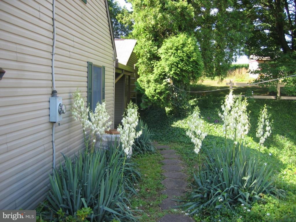 55 Hossler Road Manheim, PA 17545 - Photo 6 of 10