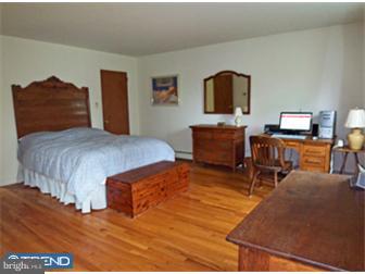 825 Dolington Road Newtown, PA 18940 - Photo 9 of 12 Bedroom - Main