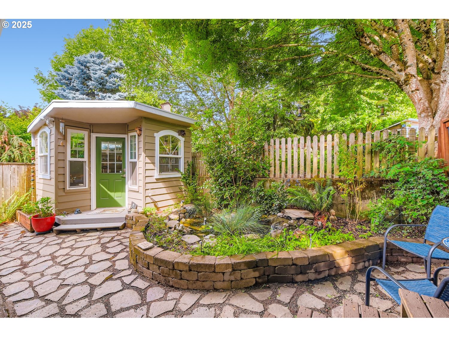 8525 Southwest Davies Road Beaverton, OR 97008 - Photo 17 of 26 Studio