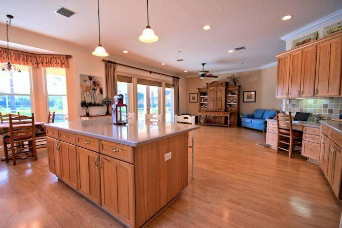 558 Rookery Place Jupiter, FL 33458 - Photo 13 of 32 Family Room