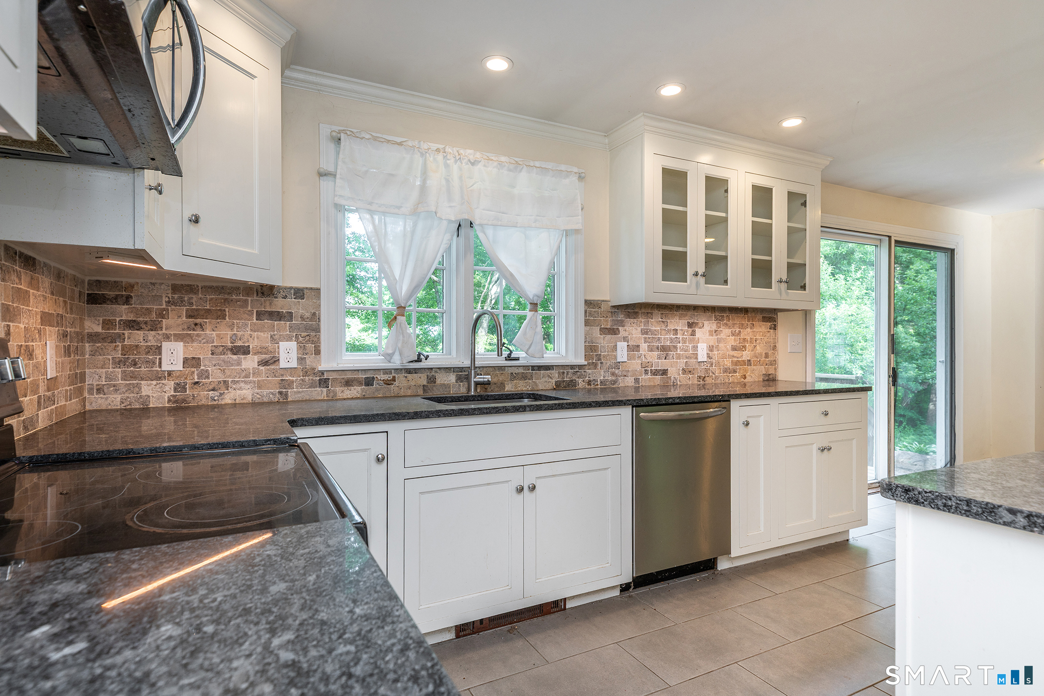 4 Judge Road Roxbury, CT 06783 - Photo 6 of 37