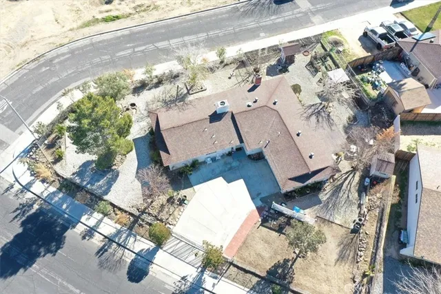 $379,900 | 15873 La Paz Drive, Victorville, CA 92395